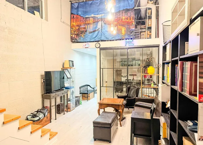 Apartment Comfort West Urban Loft House *