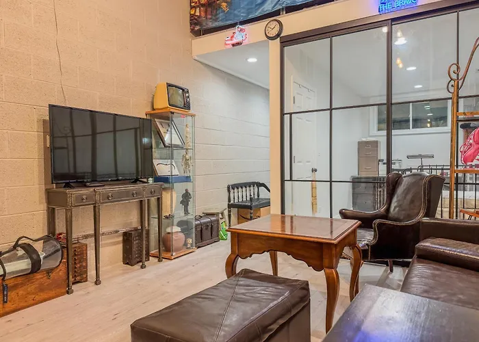 Comfort West Urban Loft House Apartment Chicago