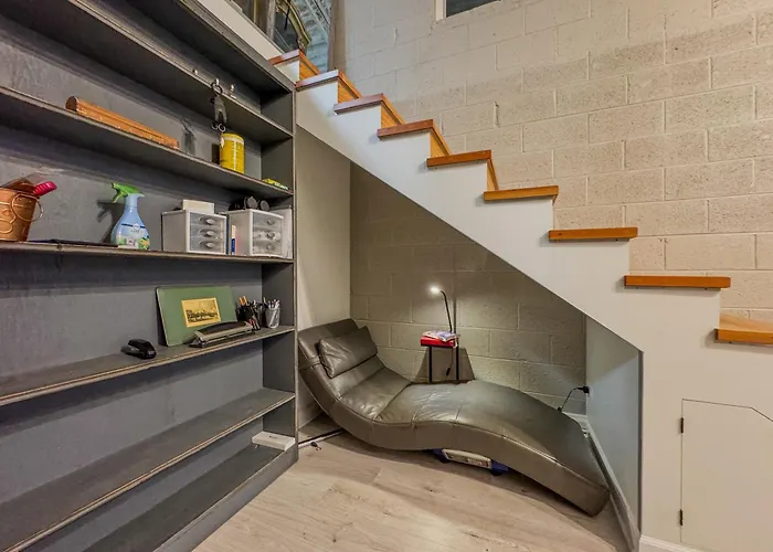 Comfort West Urban Loft House Apartment *